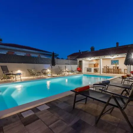 Ellena Casa de hóspedes Zadar