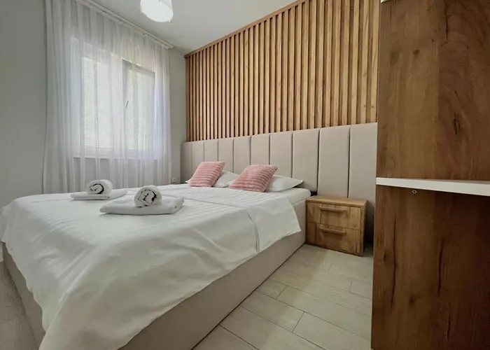 בית הארחה Ellena 3*