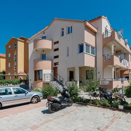 Vendégház Ellena 3*