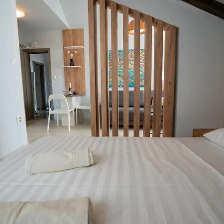 Ellena * Zadar